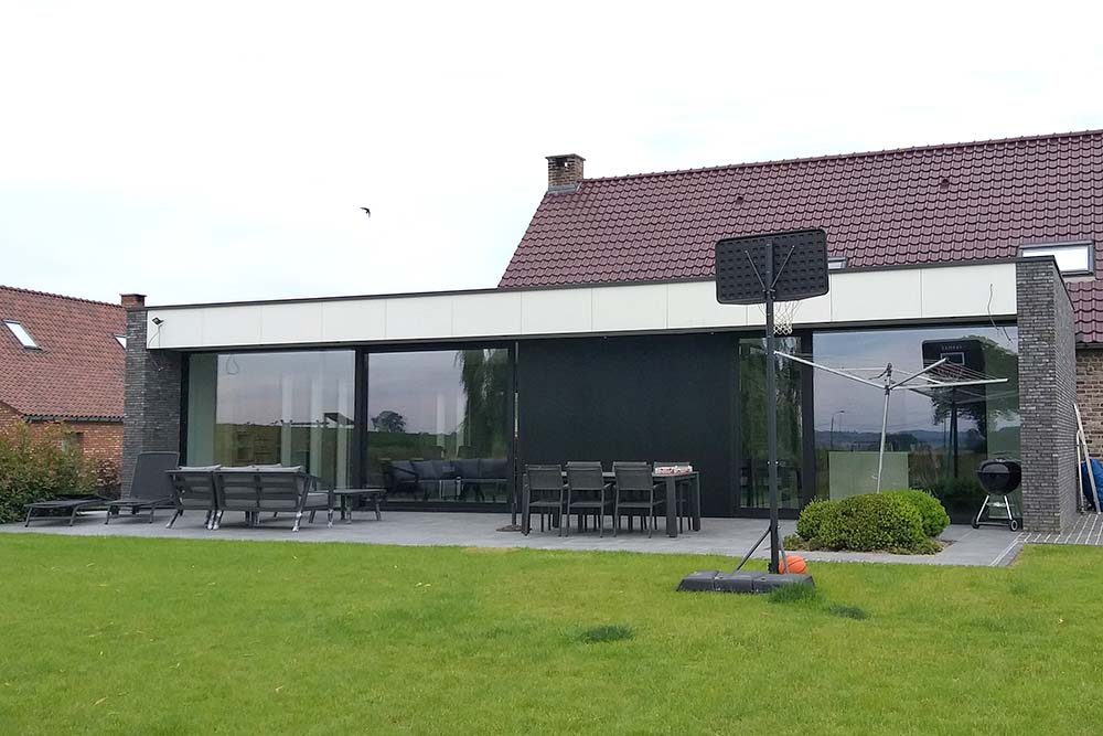 Extension d'une habitation à Quartes